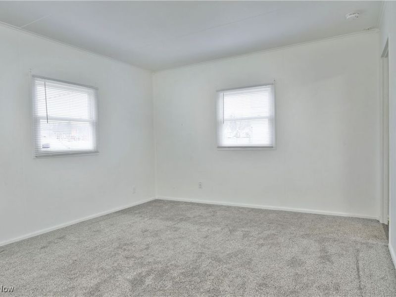 978 Hollywood Street NE, Warren, OH 44483 Photo 7