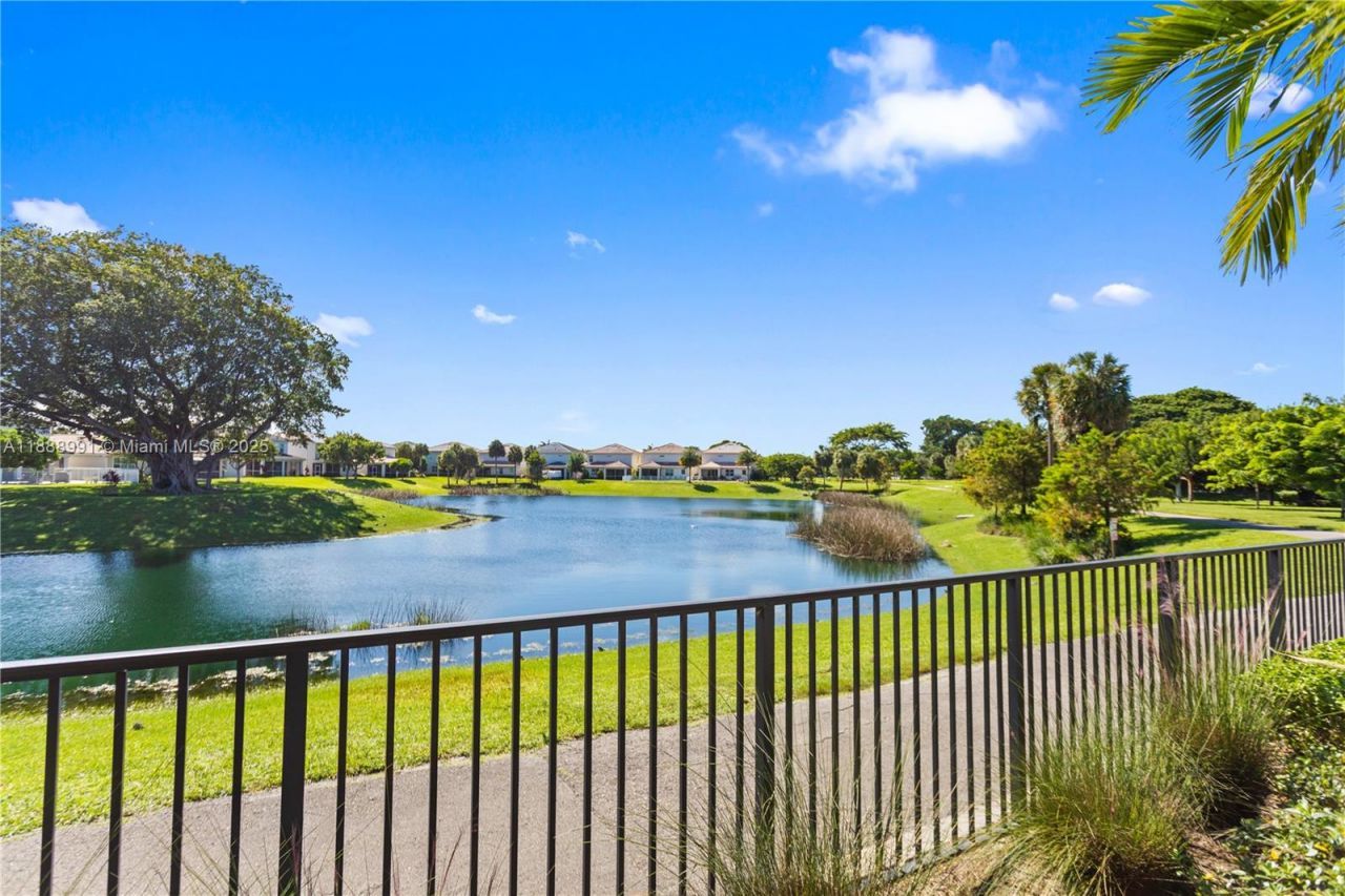 4022 Large Leaf Ln, Hollywood, FL 33021 Photo