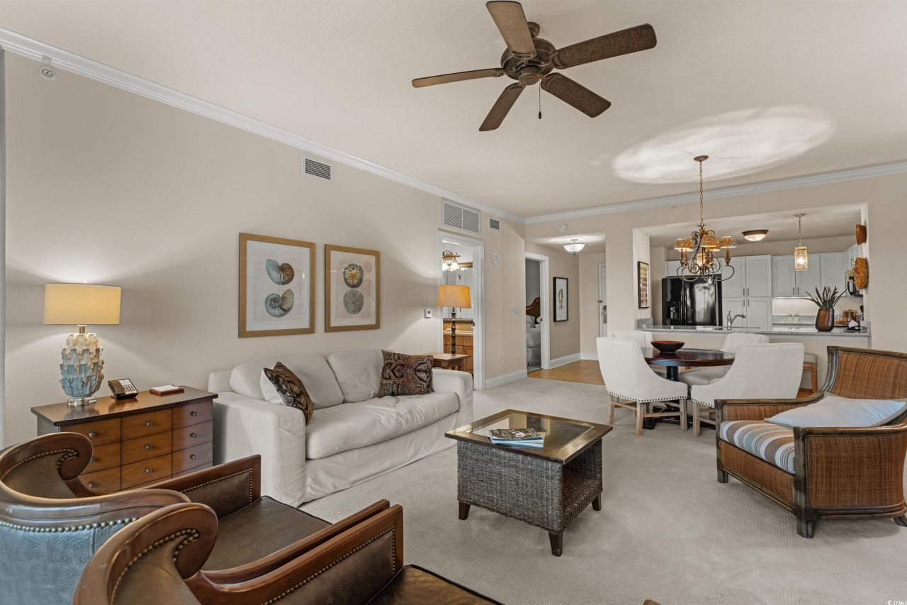 8121 Amalfi Pl. Photo 11