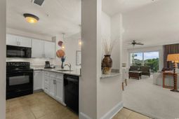 8121 Amalfi Pl. photo 4