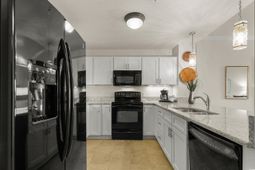 8121 Amalfi Pl. photo 4