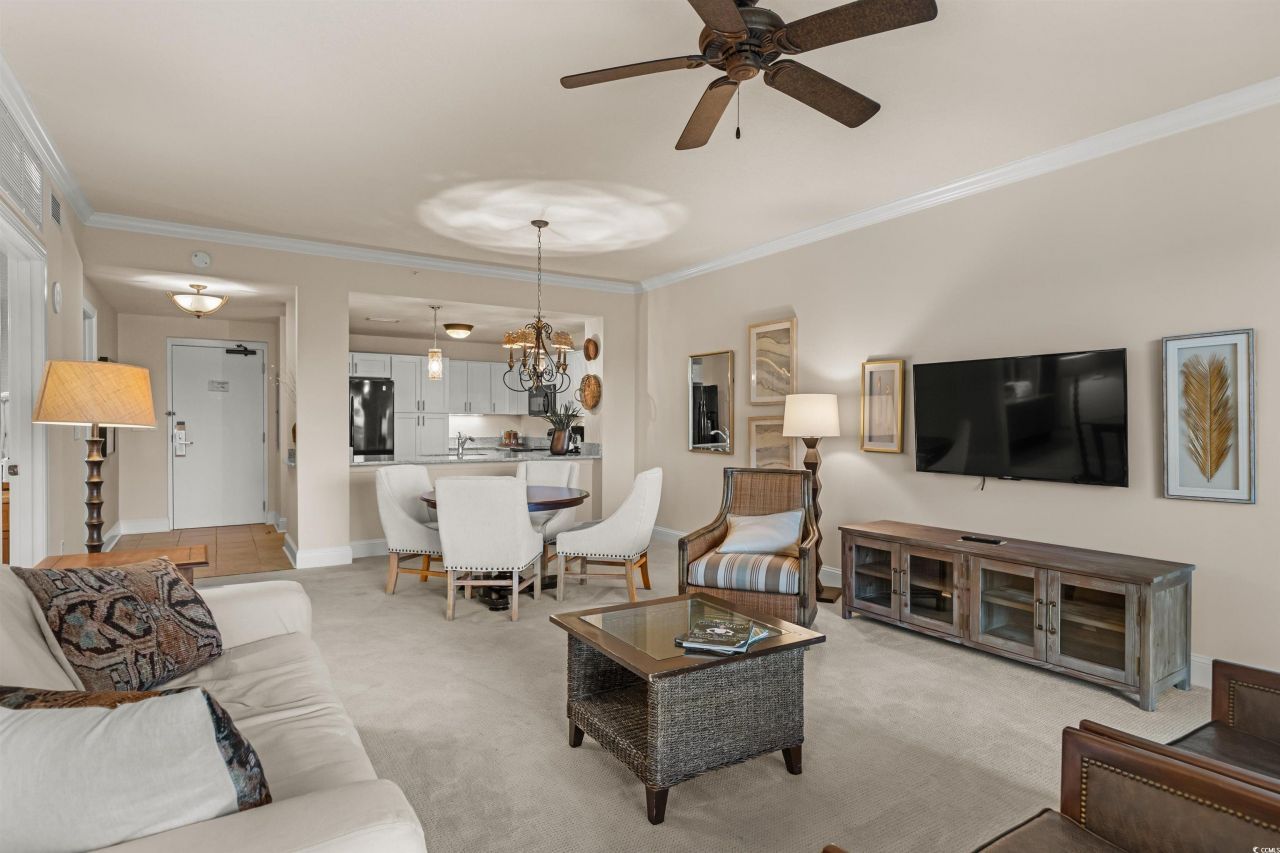 8121 Amalfi Pl. Photo 9