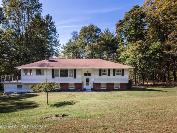 94 Lodge Rd., Saugerties, NY 12477