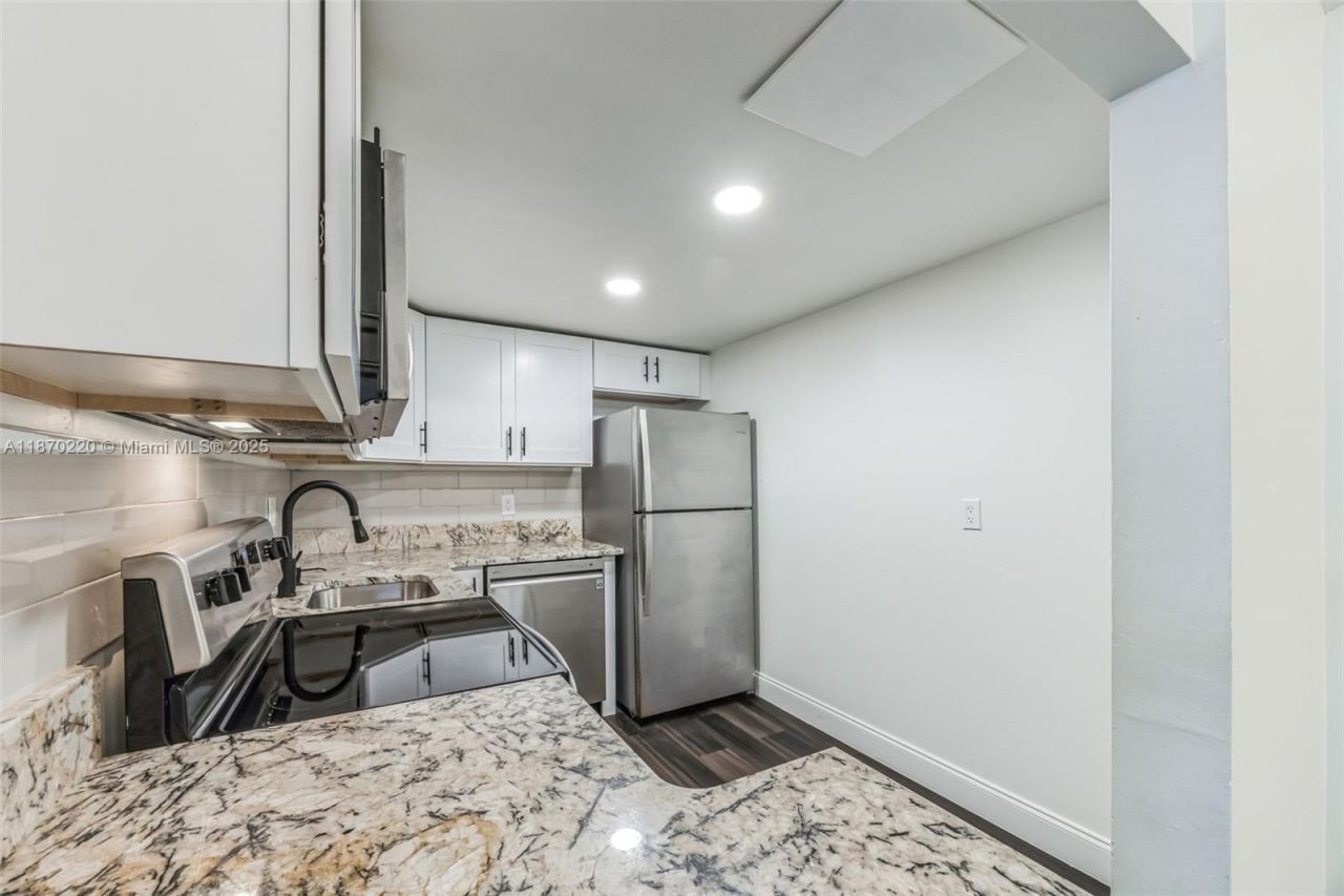 480 NW 20th St, Unit 2010, Boca Raton, FL 33431 Photo