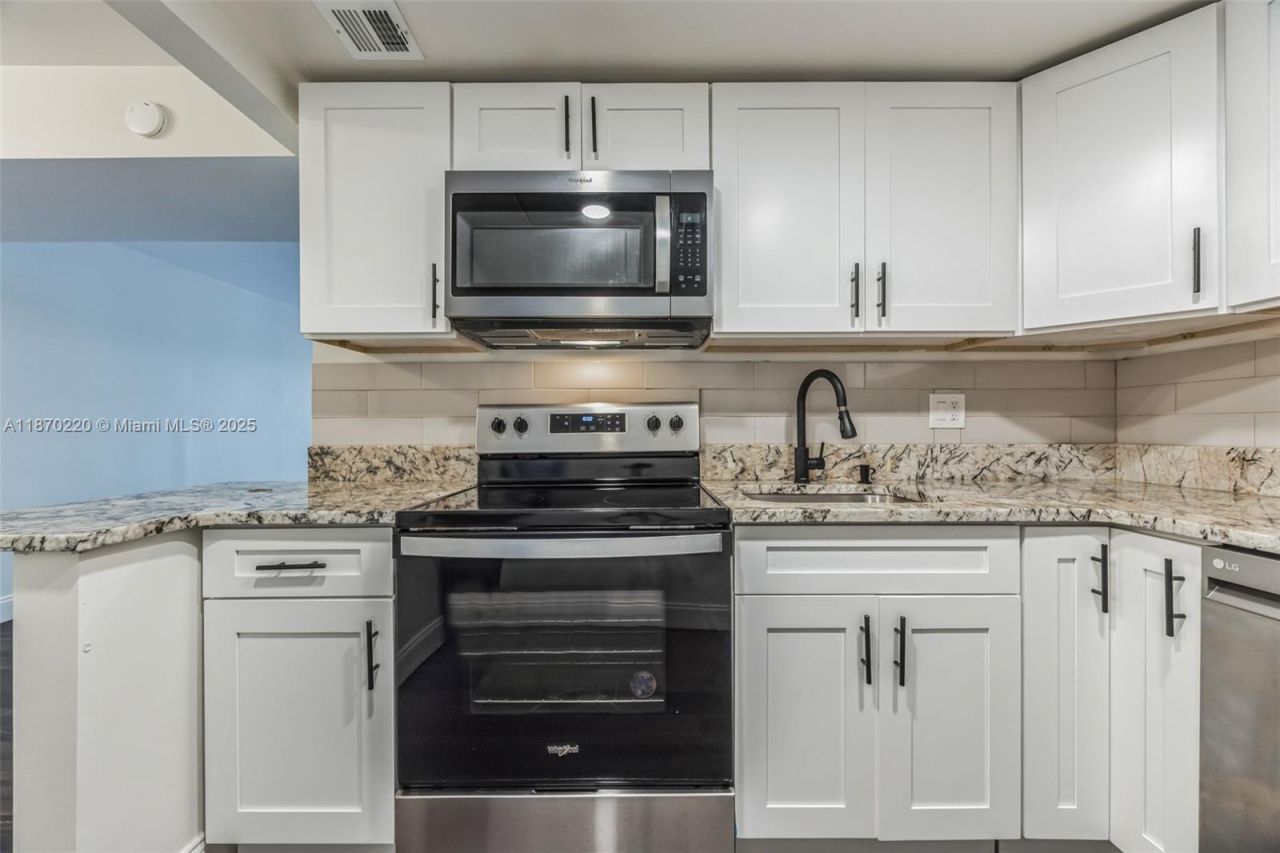 480 NW 20th St, Unit 2010, Boca Raton, FL 33431 Photo