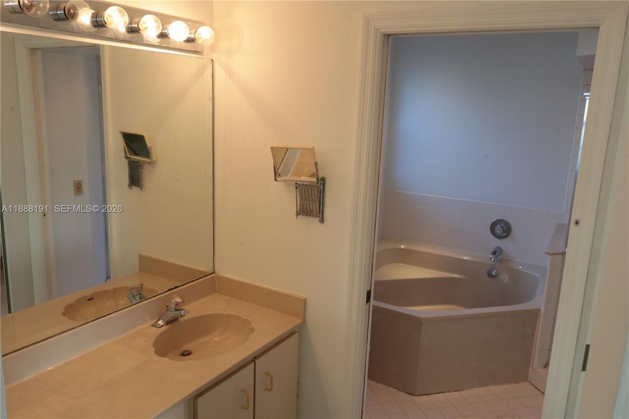 10889 SW 149th Pl, Miami, FL 33196 Photo