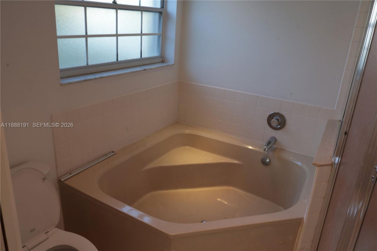 10889 SW 149th Pl, Miami, FL 33196 Photo