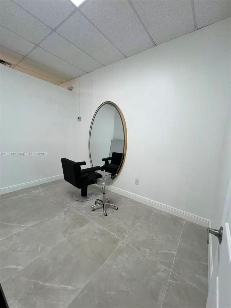 Stirling Rd, Davie, FL 33314 Photo