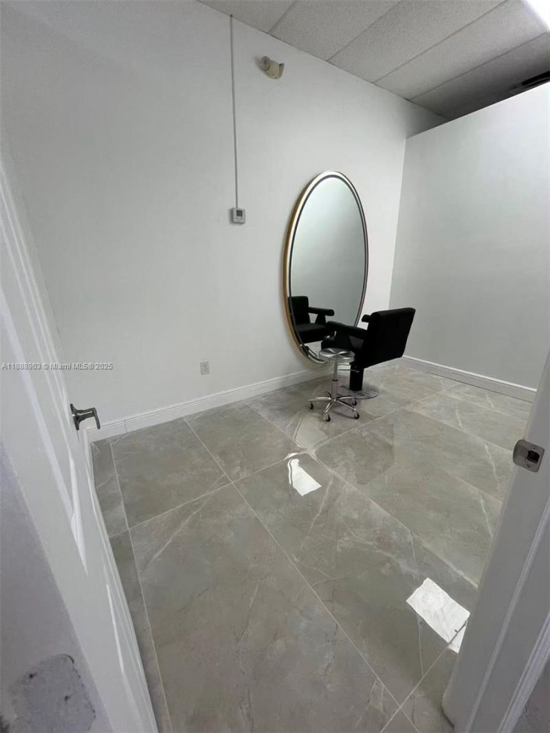 Stirling Rd, Davie, FL 33314 Photo