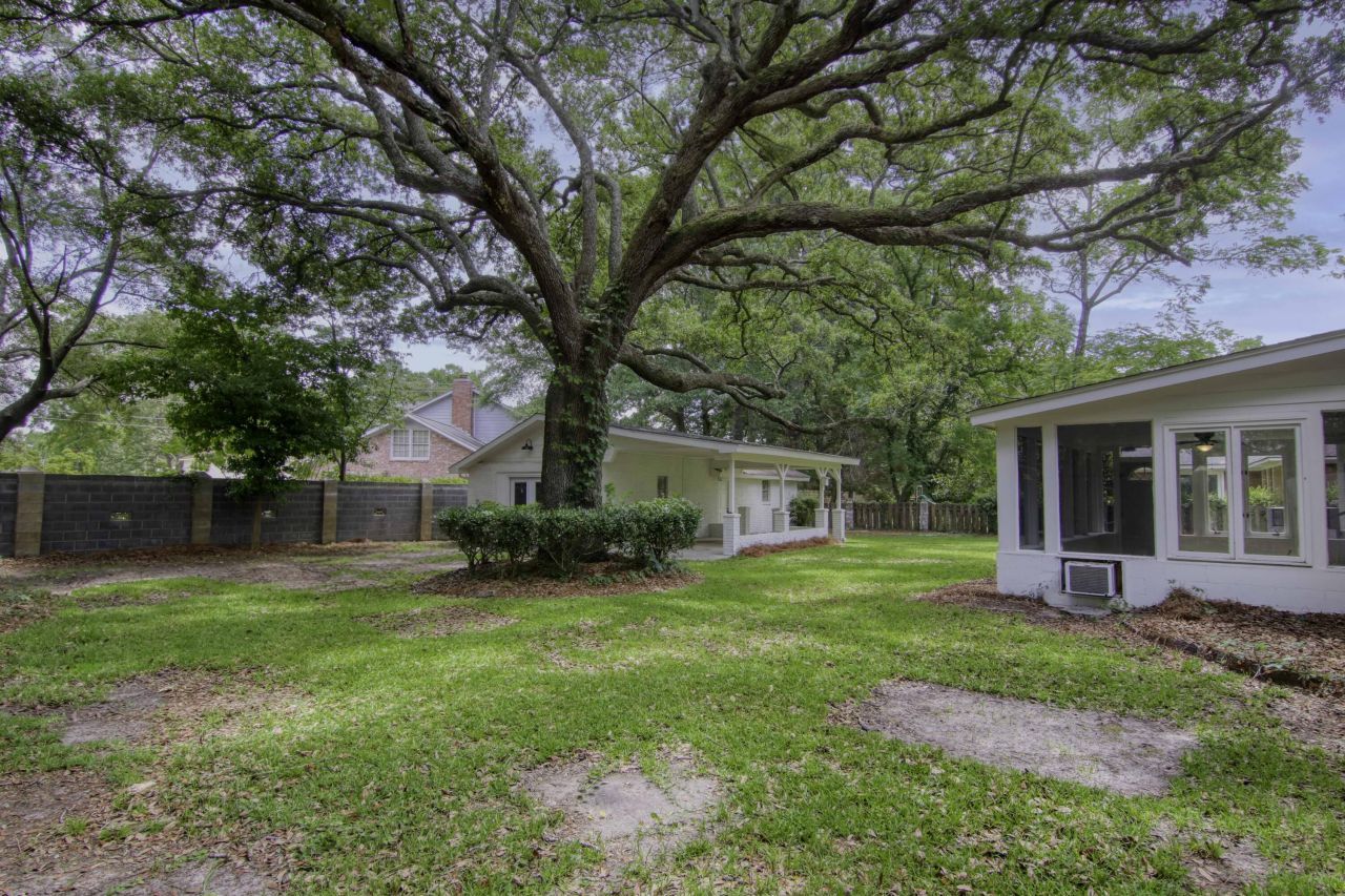 1134 Mim Avenue Photo 38