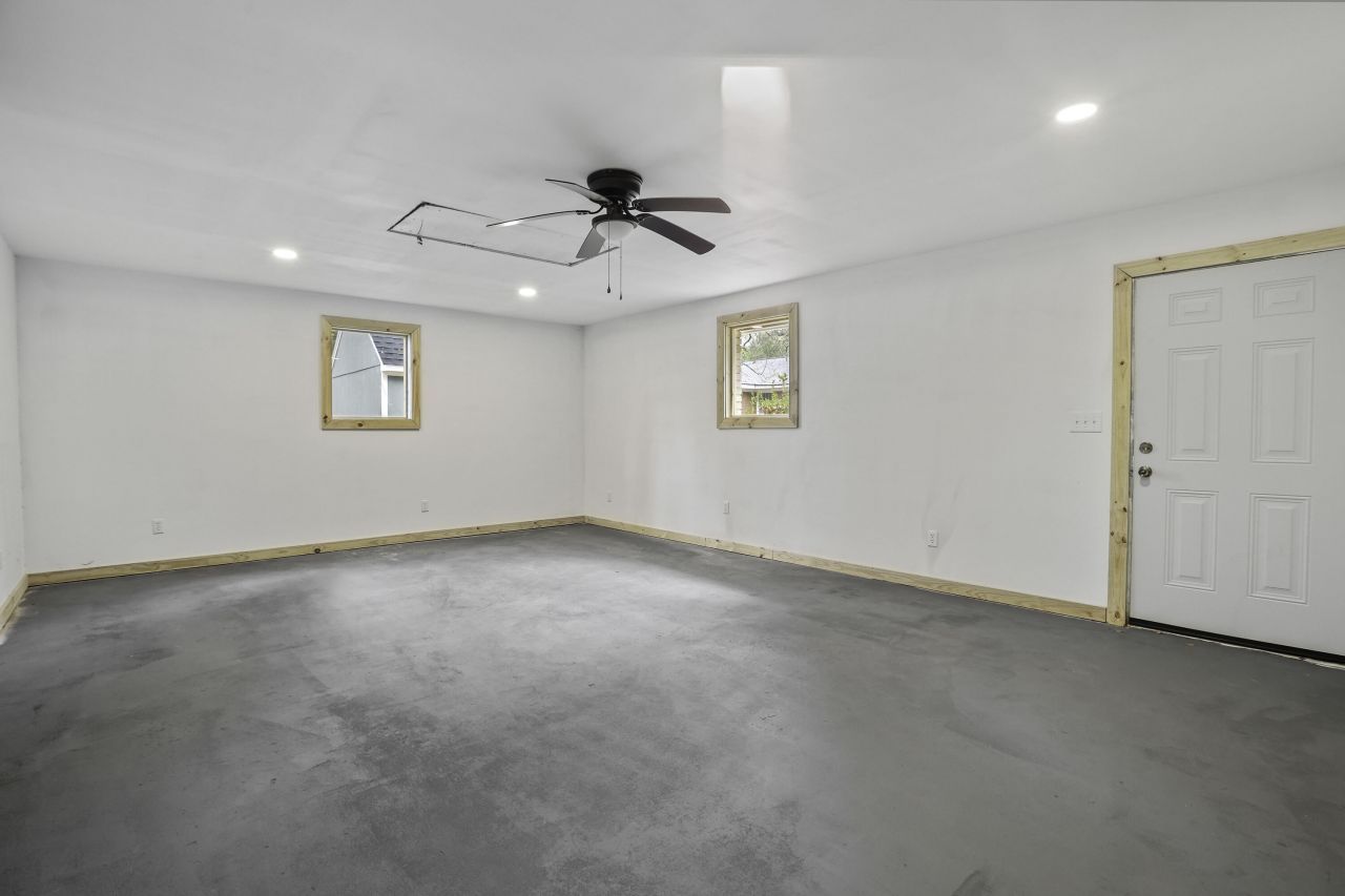 1134 Mim Avenue Photo 43