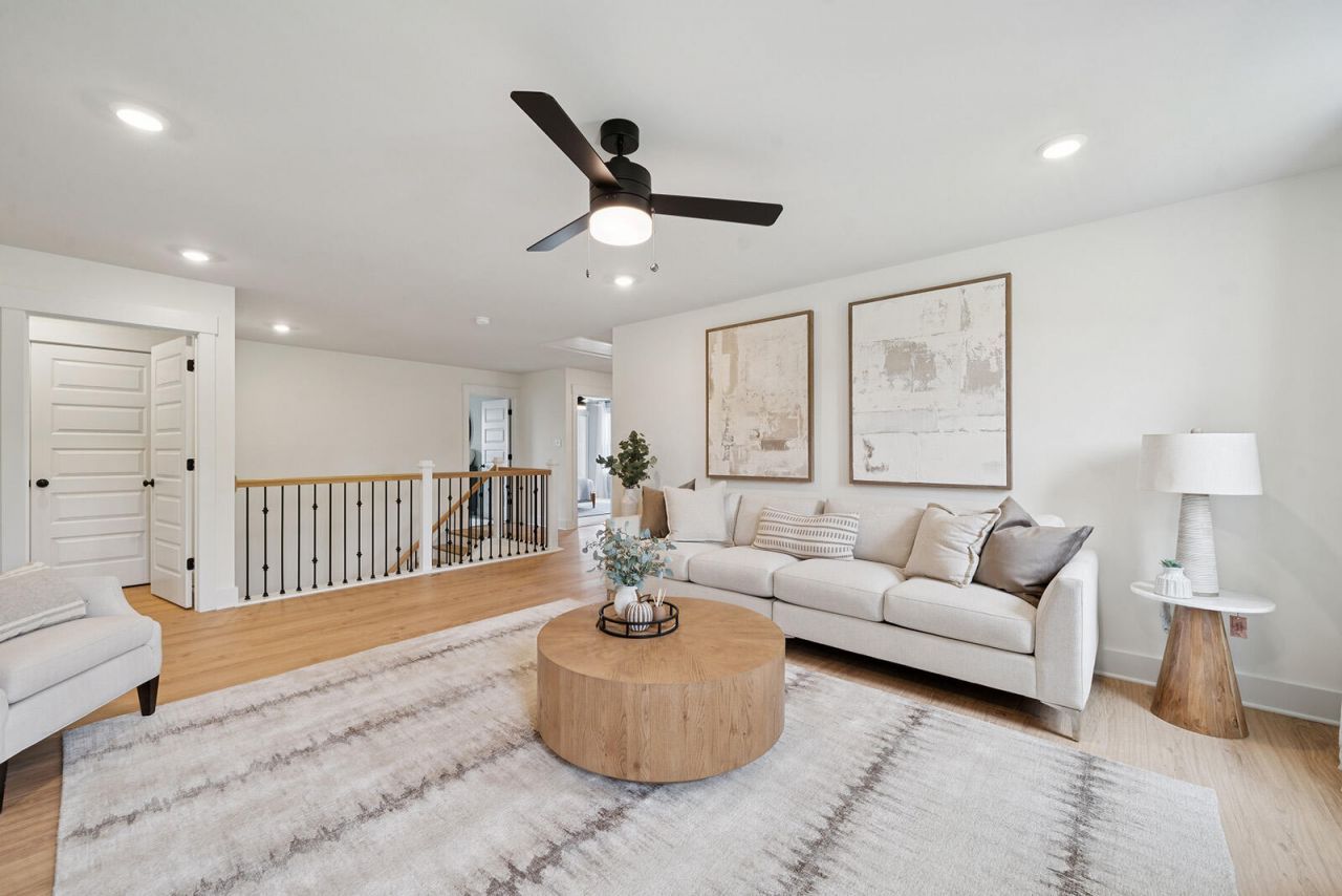 182 Grange Circle Photo 22