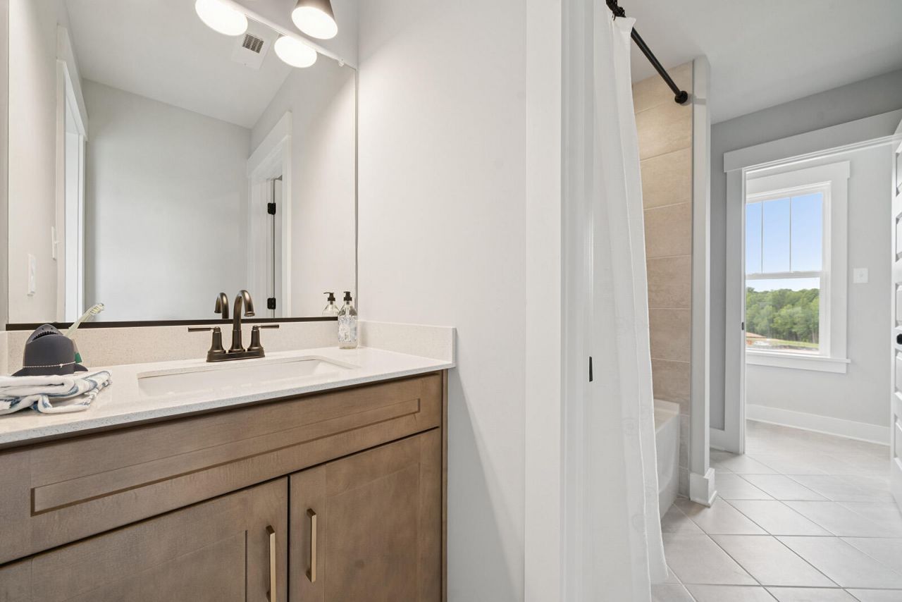 182 Grange Circle Photo 25