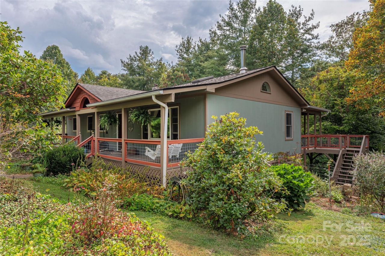 17 Red Oak Lane, Alexander, NC 28701 Main Photo