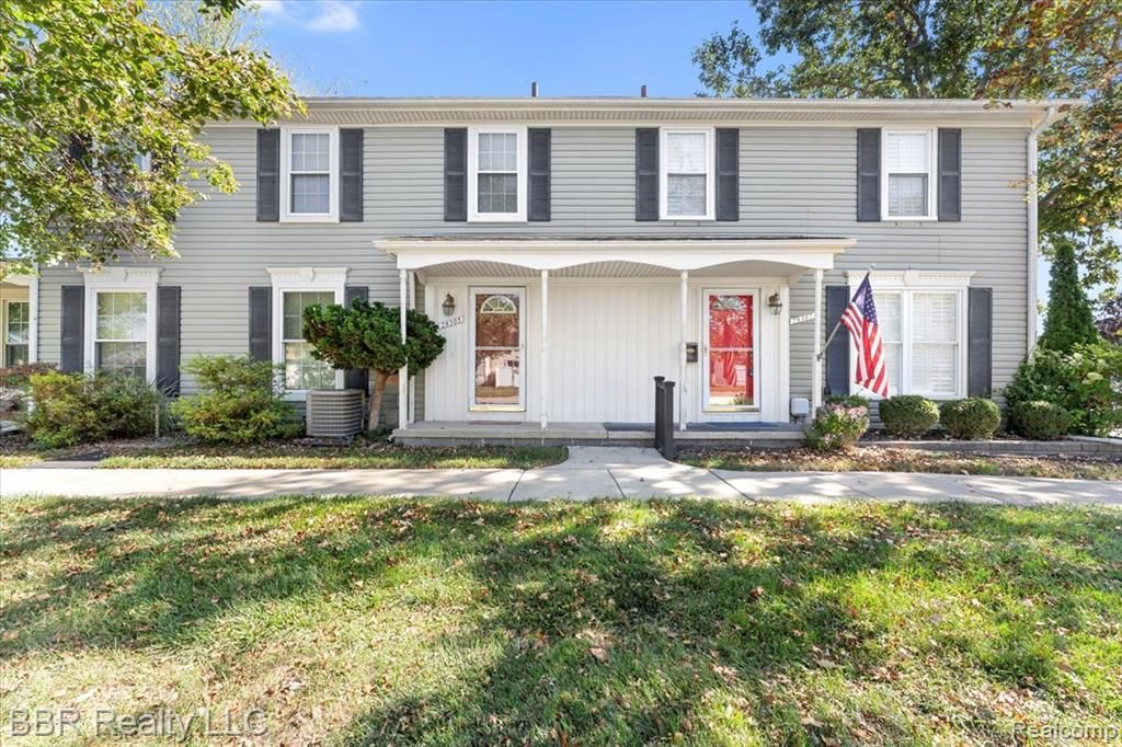 28305 Greenbriar Way, Brownstown Township, MI 48183 Main Photo