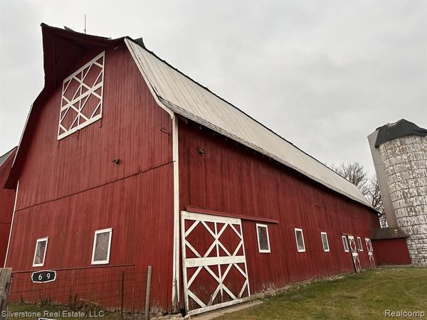 66290 Mound Road , Washington Twp, MI 48095