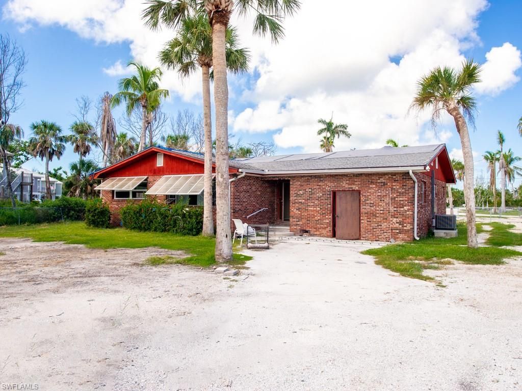1450-1460 Court Pl, Sanibel, FL 33957 Photo