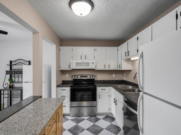 5607 Green Circle Drive, Unit 210, Minnetonka, MN 55343