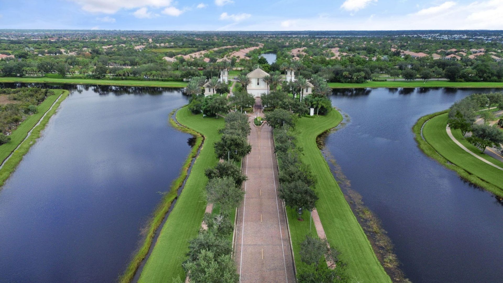 11416 SW Lake Park Drive, Port Saint Lucie, FL 34987 Photo