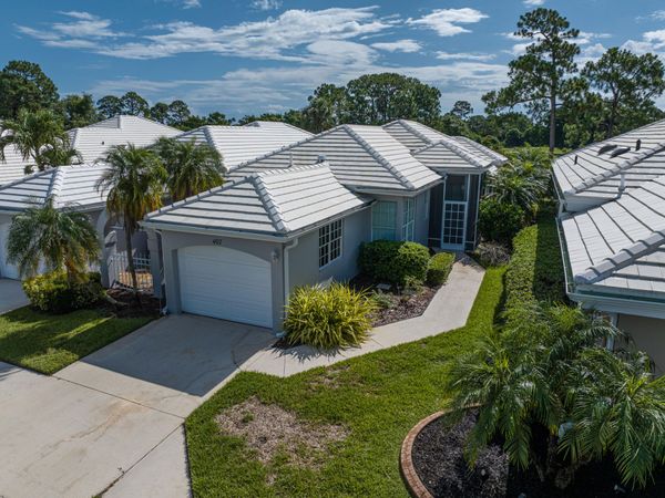 407 SW Fairway Landing, Port St. Lucie, FL 34986