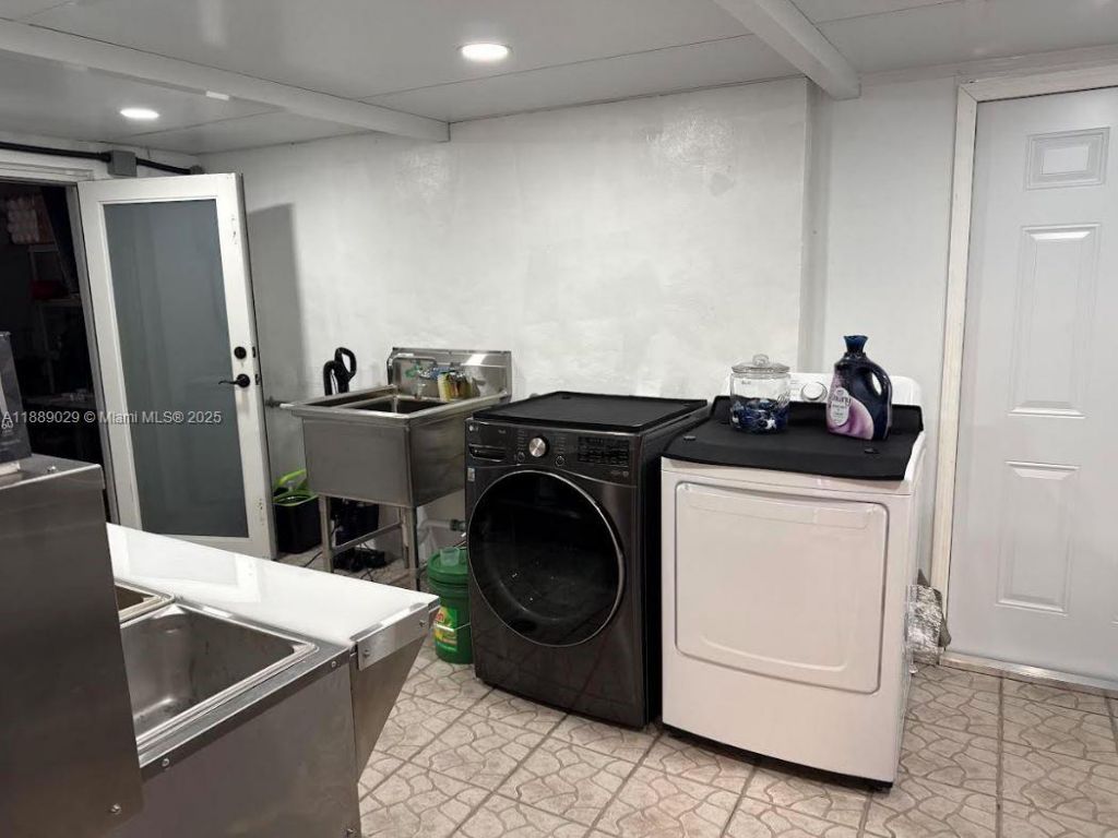 359 E 46th St, Hialeah, FL 33013 Photo