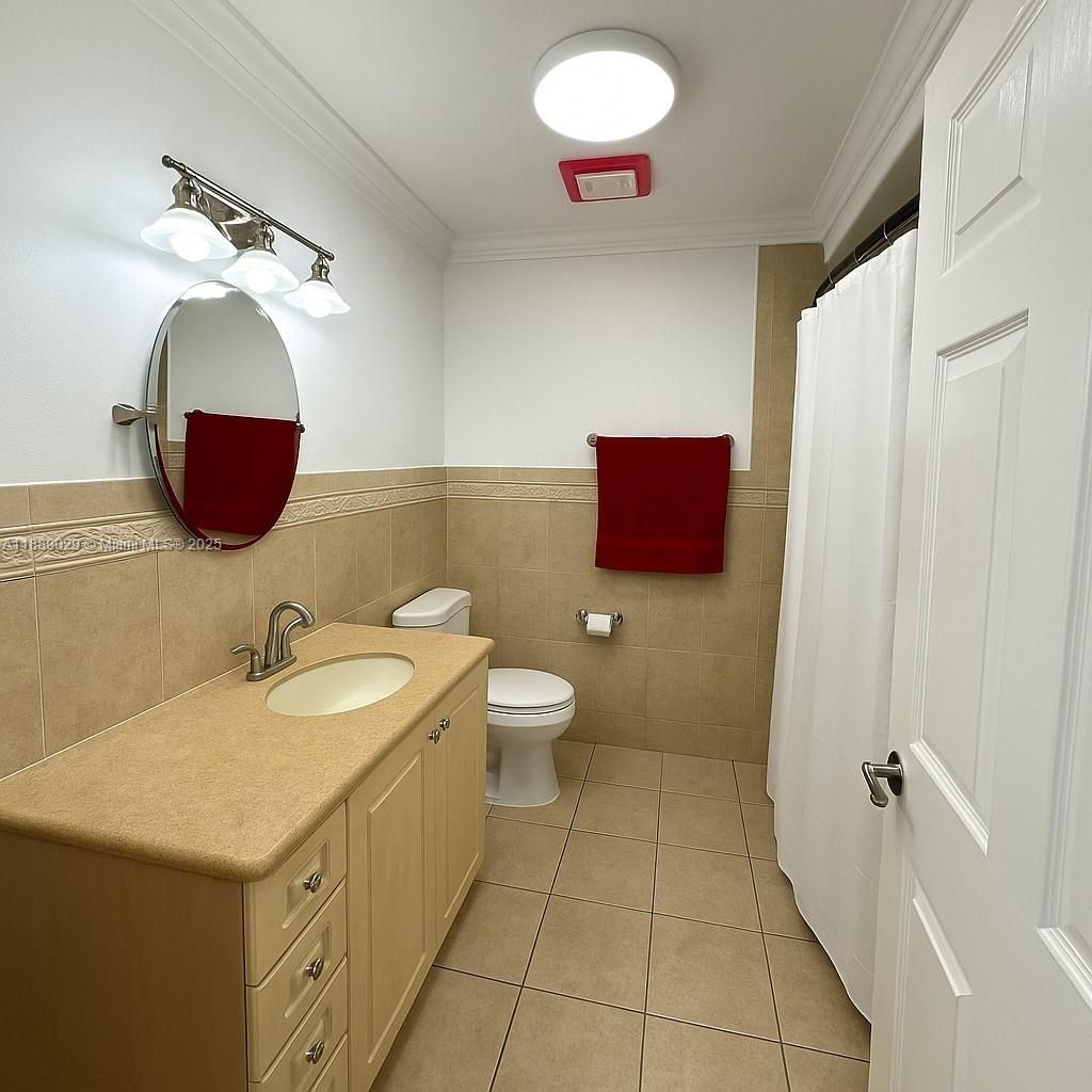 359 E 46th St, Hialeah, FL 33013 Photo