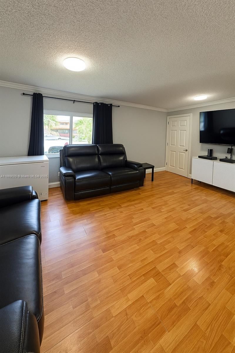 359 E 46th St, Hialeah, FL 33013 Photo