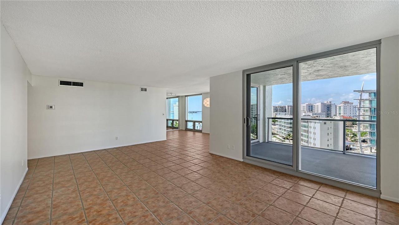 1111 N Gulfstream Avenue, Unit 9F, Sarasota, FL 34236 Photo