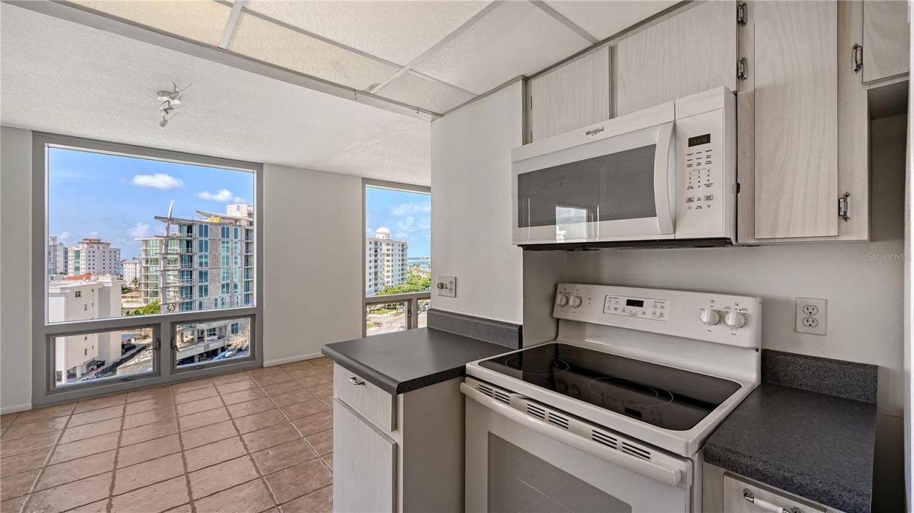 1111 N Gulfstream Avenue, Unit 9F, Sarasota, FL 34236 Photo