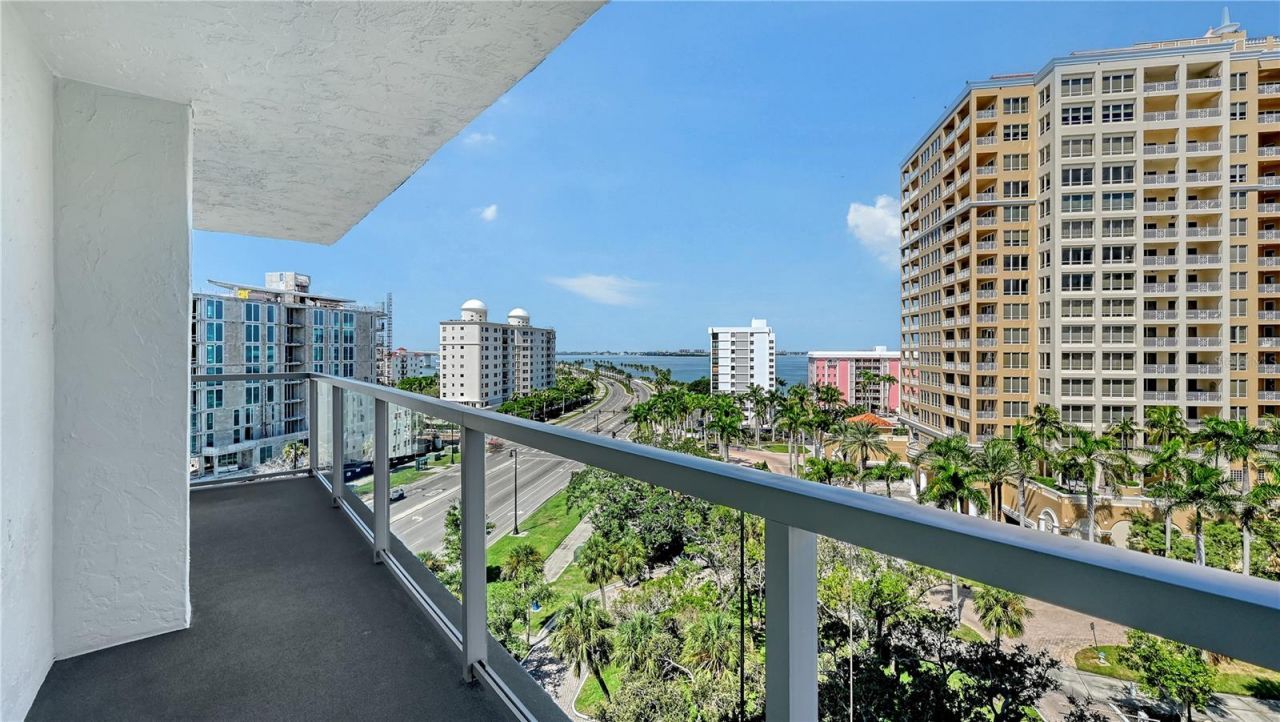 1111 N Gulfstream Avenue, Unit 9F, Sarasota, FL 34236 Photo