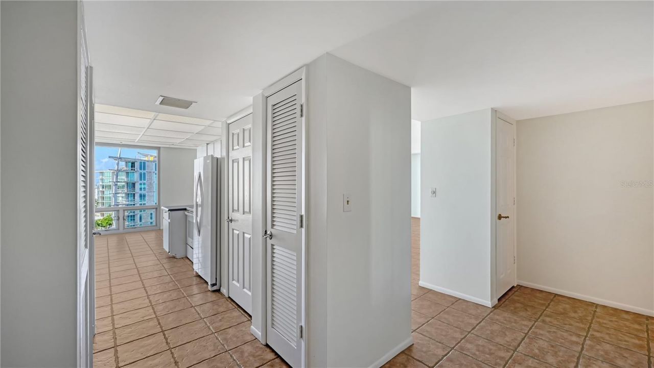 1111 N Gulfstream Avenue, Unit 9F, Sarasota, FL 34236 Photo