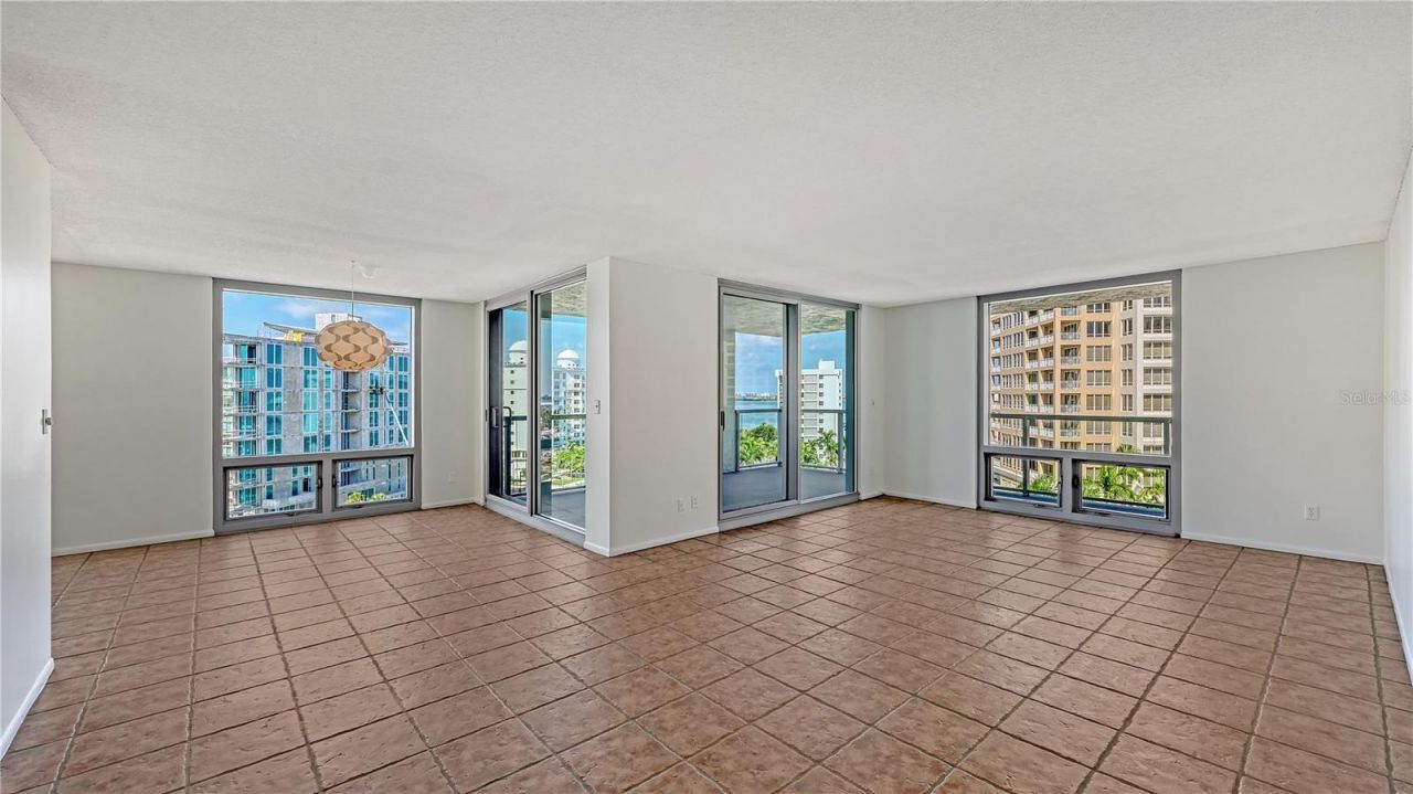 1111 N Gulfstream Avenue, Unit 9F, Sarasota, FL 34236 Photo