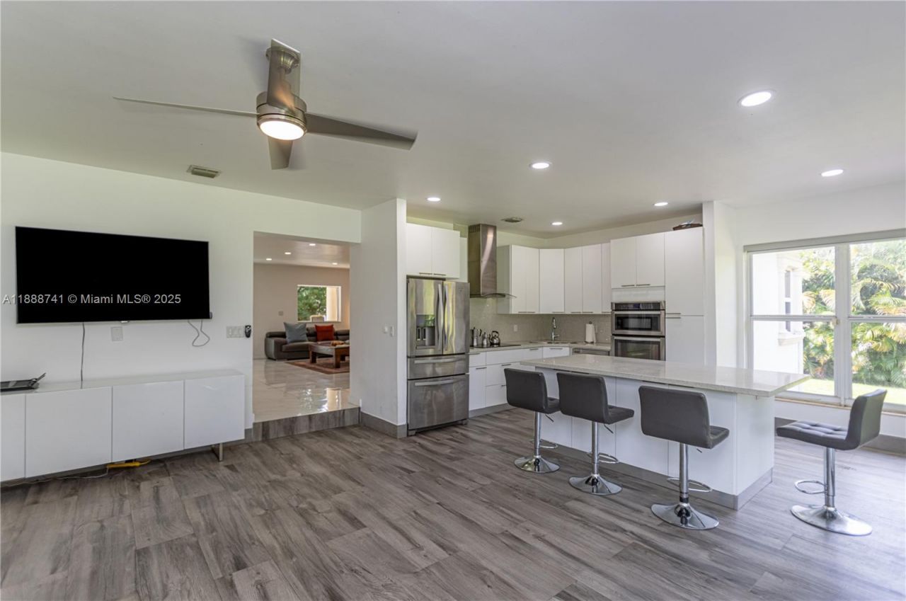 507 Hunting Lodge Dr, Miami Springs, FL 33166 Photo