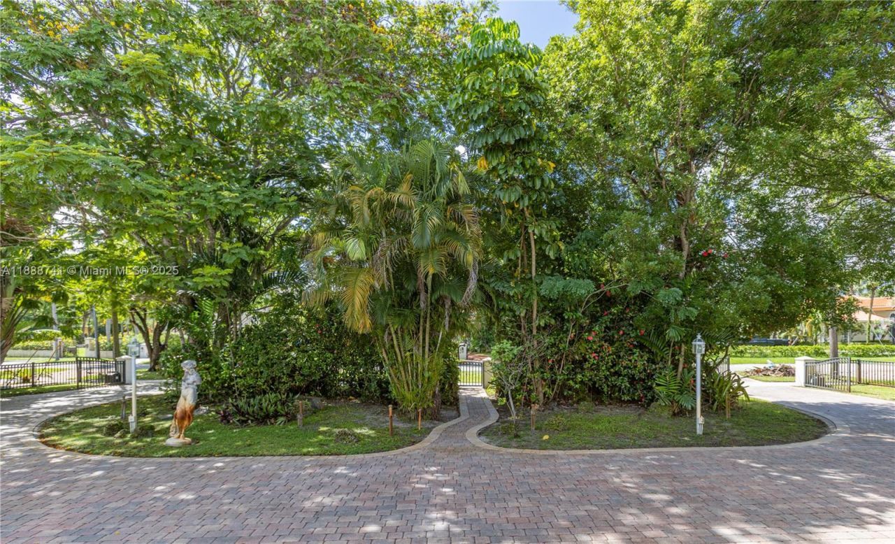 507 Hunting Lodge Dr, Miami Springs, FL 33166 Photo