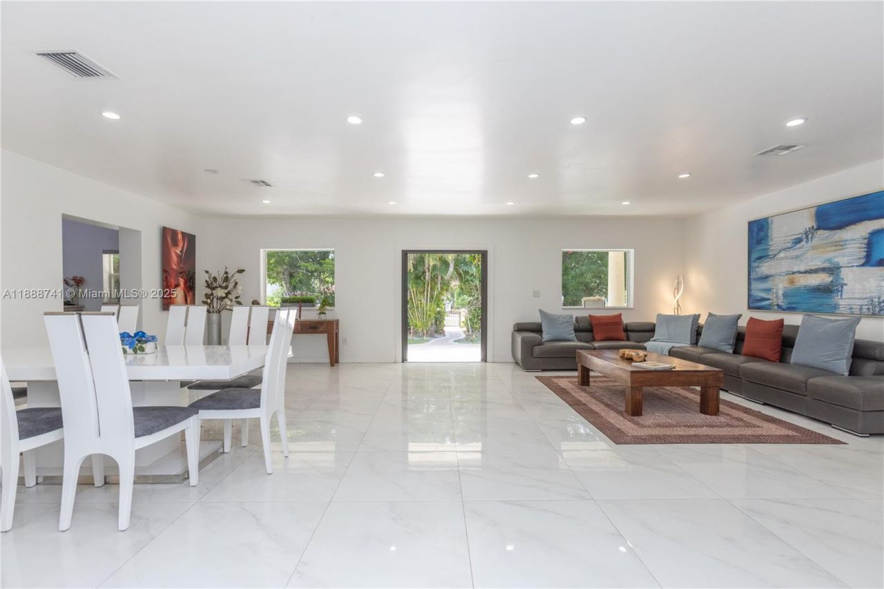 507 Hunting Lodge Dr, Miami Springs, FL 33166 Photo