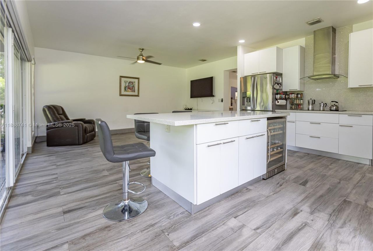 507 Hunting Lodge Dr, Miami Springs, FL 33166 Photo