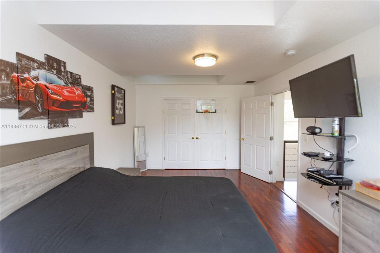 507 Hunting Lodge Dr, Miami Springs, FL 33166 Photo