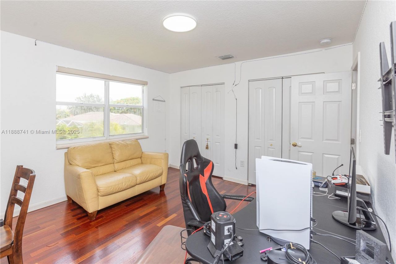 507 Hunting Lodge Dr, Miami Springs, FL 33166 Photo