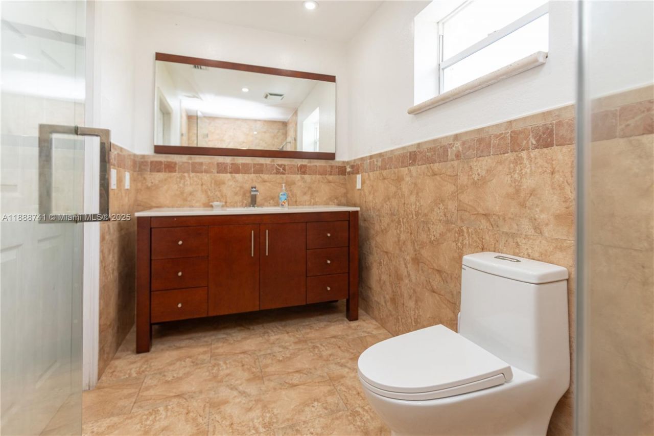 507 Hunting Lodge Dr, Miami Springs, FL 33166 Photo