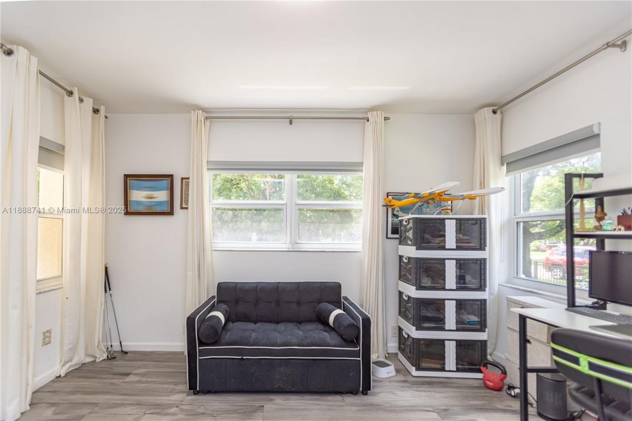 507 Hunting Lodge Dr, Miami Springs, FL 33166 Photo