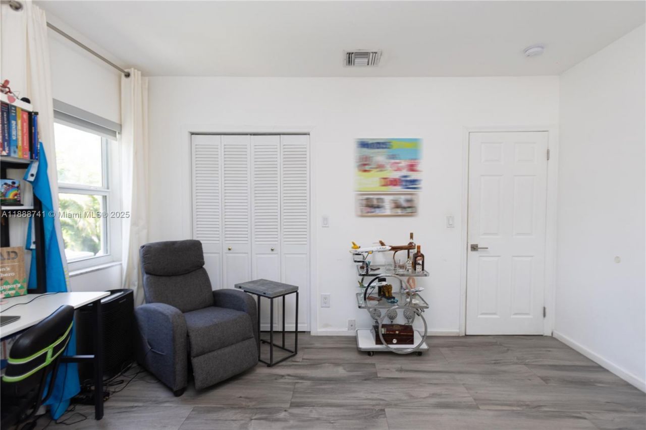 507 Hunting Lodge Dr, Miami Springs, FL 33166 Photo