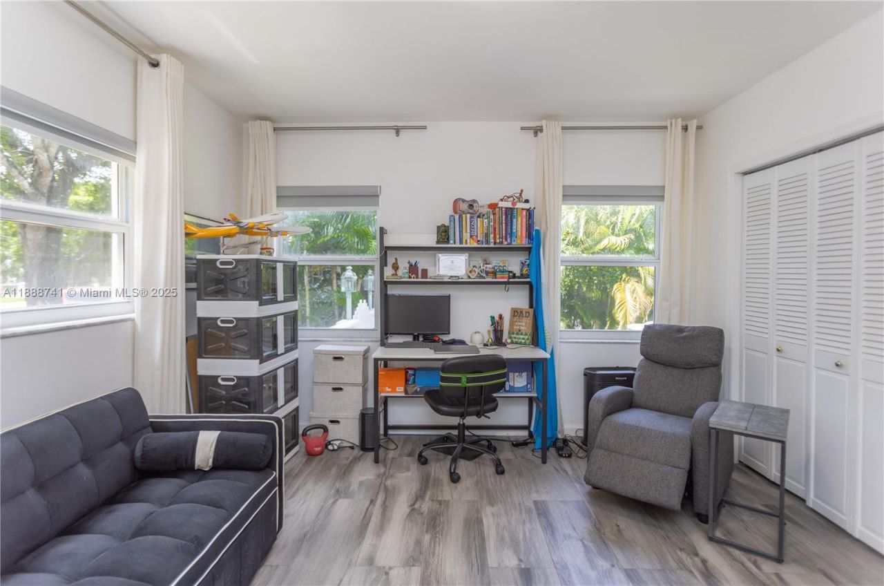 507 Hunting Lodge Dr, Miami Springs, FL 33166 Photo