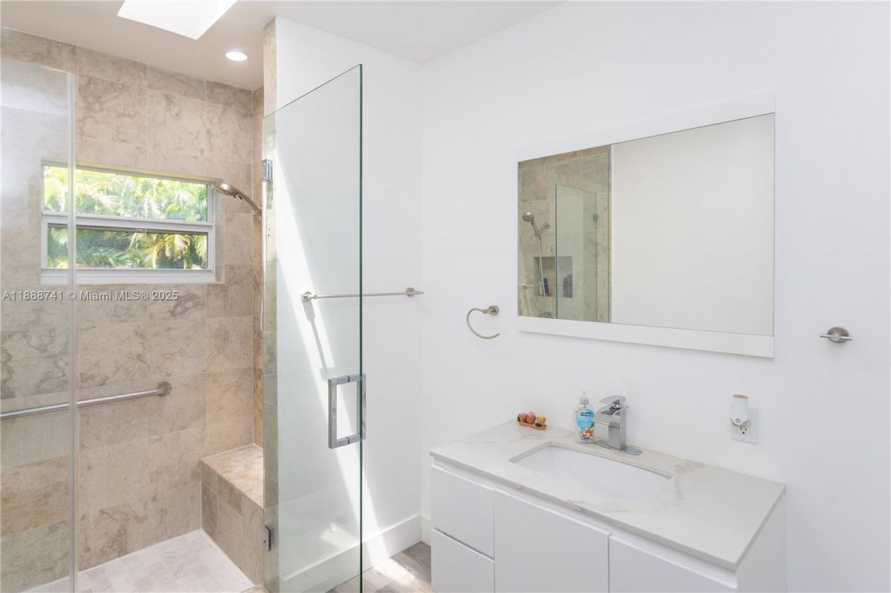 507 Hunting Lodge Dr, Miami Springs, FL 33166 Photo