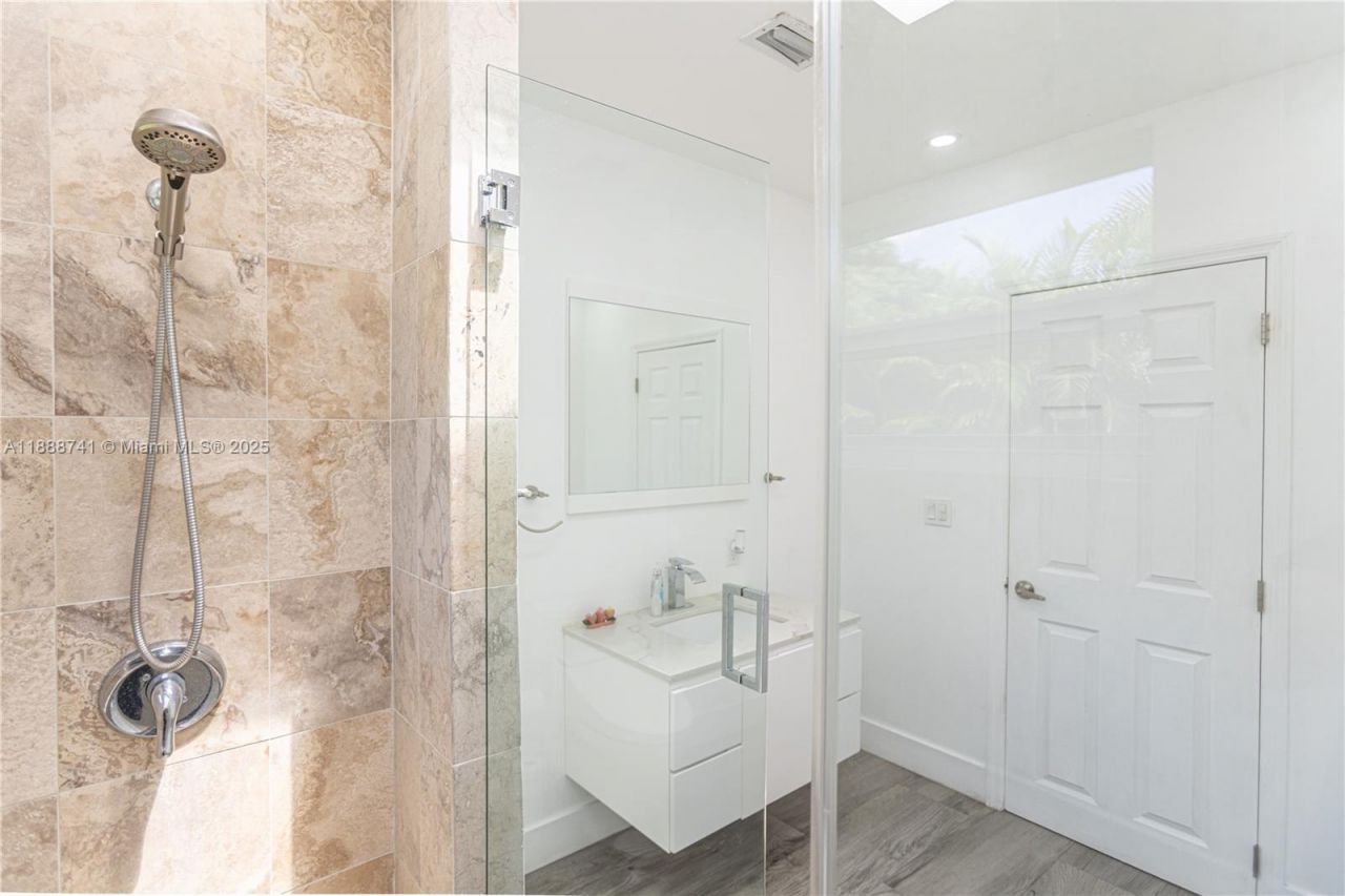 507 Hunting Lodge Dr, Miami Springs, FL 33166 Photo