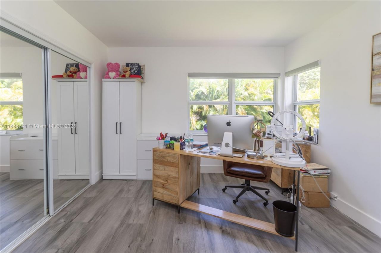 507 Hunting Lodge Dr, Miami Springs, FL 33166 Photo