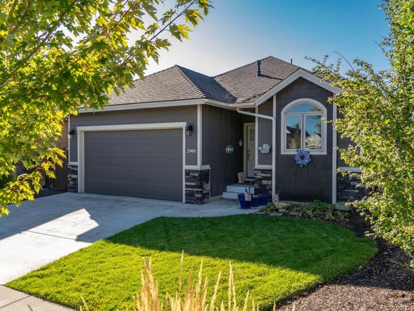 2949 NE Flagstone Avenue, Bend, OR 97701