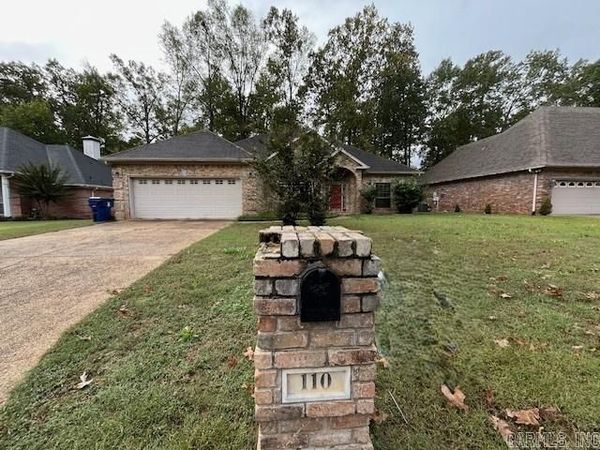 110 Montpellier Drive, Maumelle, AR 72113