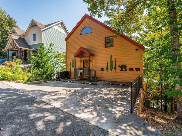 3523 Brook Stone Way, Pigeon Forge, TN 37863