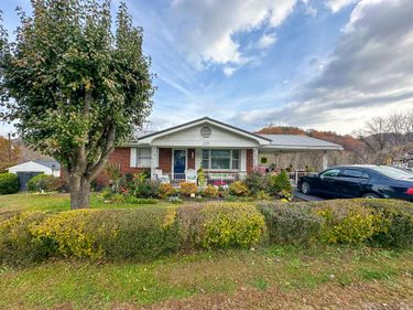 129 Mullins Street, Livingston, KY 40445