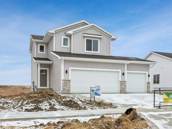 621 Fremont Avenue, Ames, IA 50014